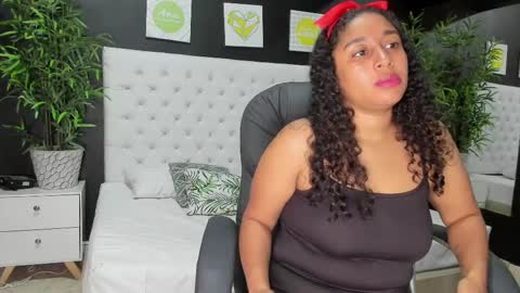 naty_tellez online show from 12/16/24, 11:50