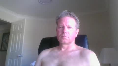 newkie696969 online show from 01/28/25, 11:34