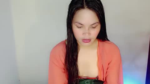 nicole_kiss01 online show from 01/06/25, 10:07