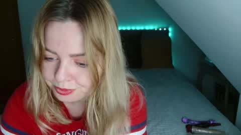 nicolelinharts online show from 12/16/24, 07:14