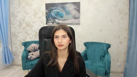 nicolewerti online show from 12/02/24, 04:36