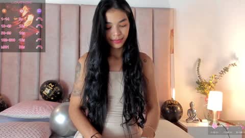 Nicolle  online show from 11/29/24, 11:27