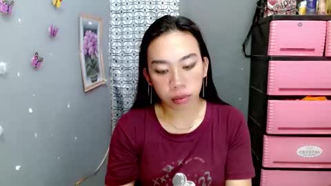 urlovelynika  online show from 11/11/24, 03:46