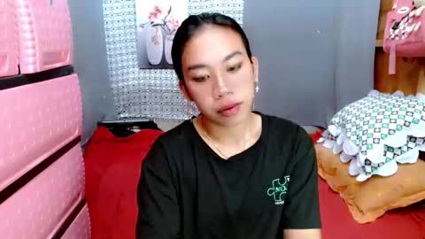 urlovelynika  online show from 11/12/24, 11:04