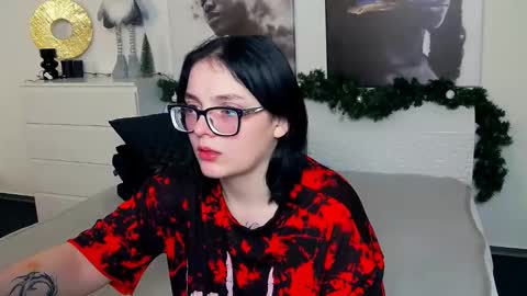 NoreenKay online show from 12/04/24, 06:05