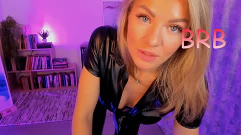 oliva_candy online show from 12/24/24, 02:22