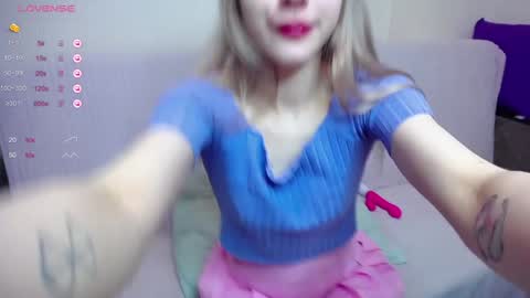 olivia_graceee online show from 12/13/24, 07:36