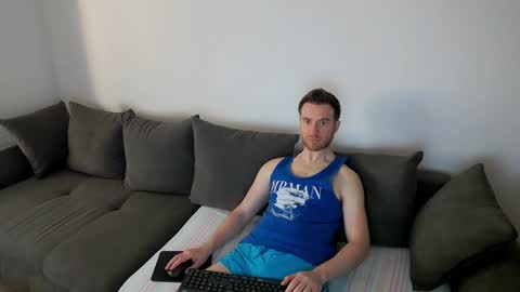 onesexyguy4u online show from 01/19/25, 02:42