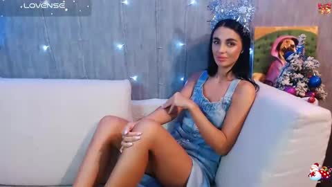 I am Lora and i am glad to see you in my room online show from 12/19/24, 03:55