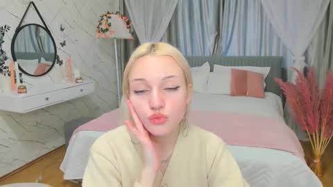 Beautiful Molly online show from 11/28/24, 11:29