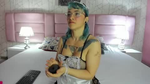 Paulina Blue online show from 12/22/24, 11:50