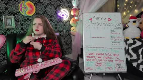 ArtsyHeartsyy online show from 12/26/24, 02:05