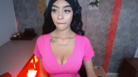 perla_j_ online show from 12/09/24, 12:12