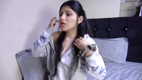 petite paola online show from 12/10/24, 12:52