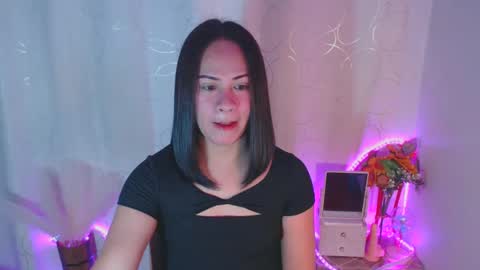 pinay_shawnx online show from 11/20/24, 09:06