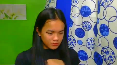 pinaymorena_rhowe online show from 11/28/24, 02:05