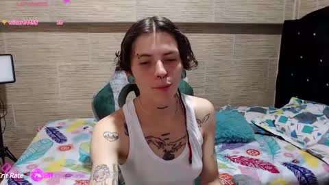 pretty_cristal22 online show from 01/01/25, 08:48