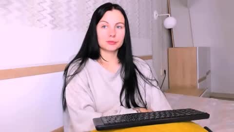 prettymasha_ online show from 12/19/24, 08:15