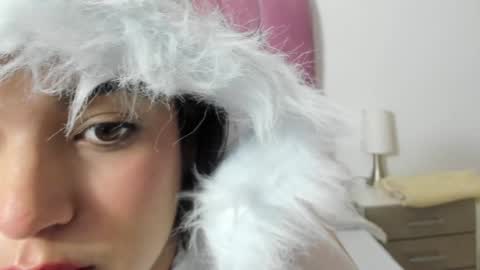 Camila Gutierres online show from 12/24/24, 12:04