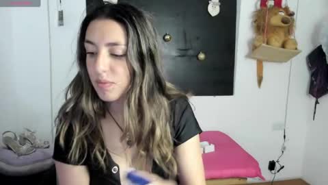 queen_natttyy online show from 01/05/25, 04:24