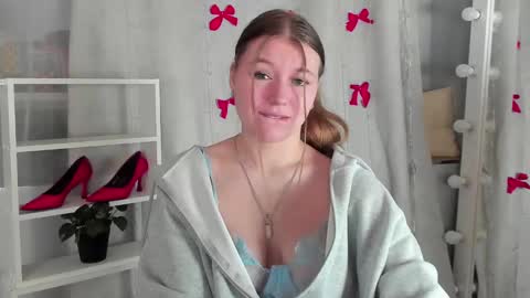 rebecca_____ online show from 01/10/25, 07:19