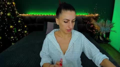 rebecca_diamonds online show from 12/19/24, 06:38