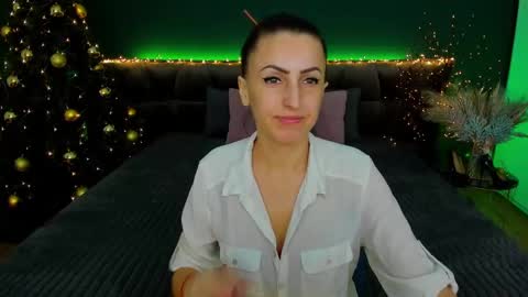 rebecca_diamonds online show from 12/18/24, 06:15