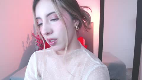 rebeccawhite_x online show from 12/01/24, 05:23