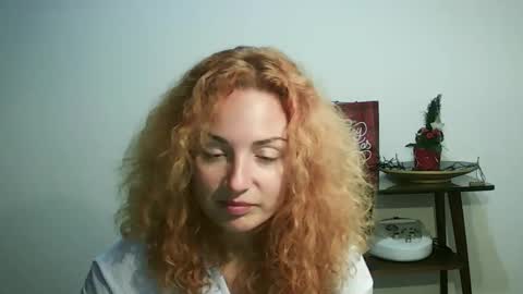 reddgirll online show from 12/14/24, 09:44