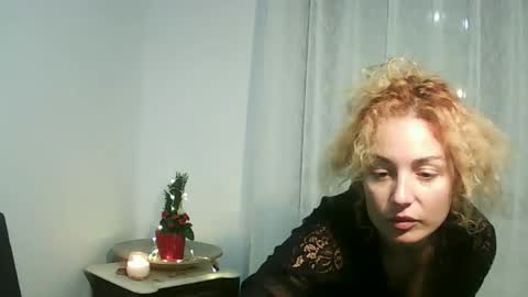 reddgirll online show from 12/03/24, 08:01