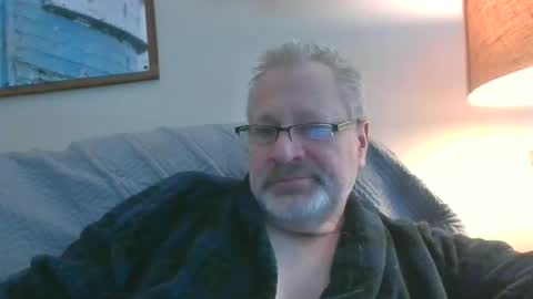 rob872217 online show from 12/06/24, 08:05