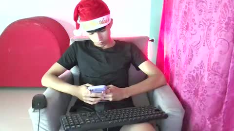 ronald_skinnysex1 online show from 12/04/24, 06:49