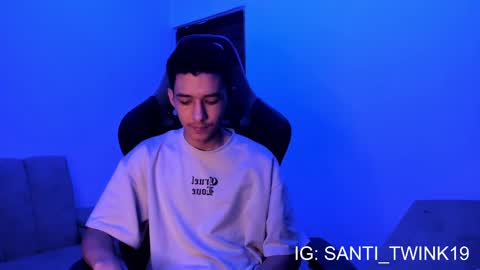 santi_twink19 online show from 11/28/24, 11:19