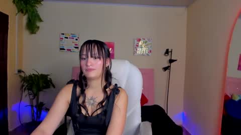 Sarah Ramirez online show from 12/01/24, 04:07