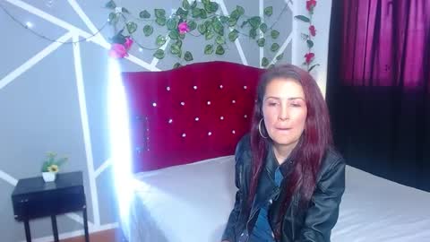 saray_hot202cl online show from 11/15/24, 09:03