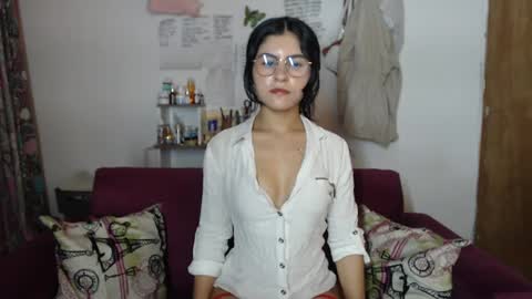 seleena_01 online show from 11/29/24, 11:03