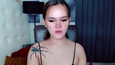 sexxxy_caroline online show from 12/15/24, 08:49