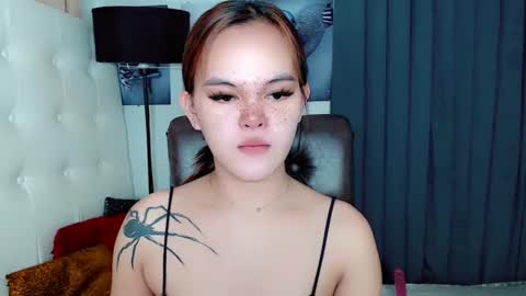 sexxxy_caroline online show from 12/04/24, 08:27