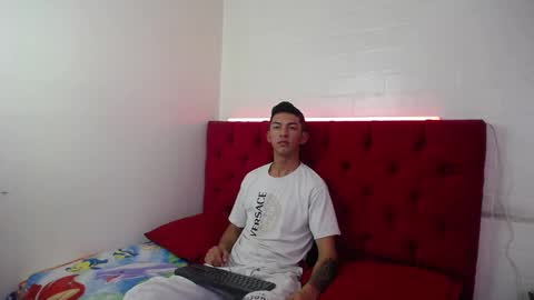 SexyBastiian online show from 02/05/25, 03:34