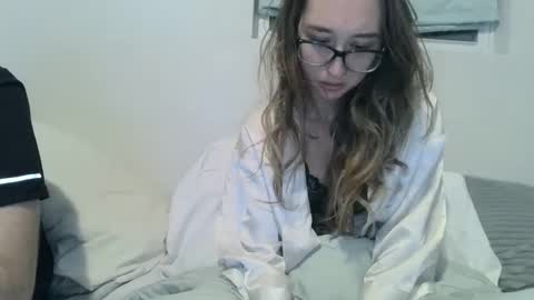 kayla online show from 01/11/25, 01:38