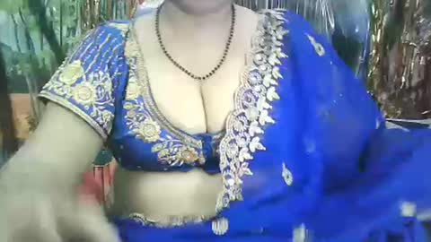 POOJA online show from 12/25/24, 11:03