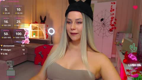 sexyyevelyn online show from 11/18/24, 04:37