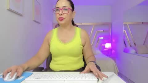 shayla_horny online show from 11/18/24, 01:12