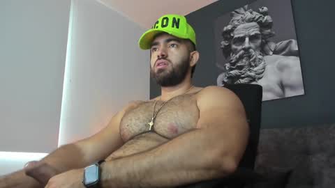 simon_leon01 online show from 12/14/24, 12:32