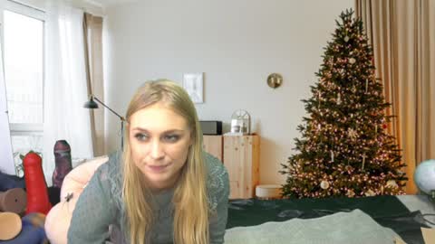 Elise online show from 12/06/24, 02:38