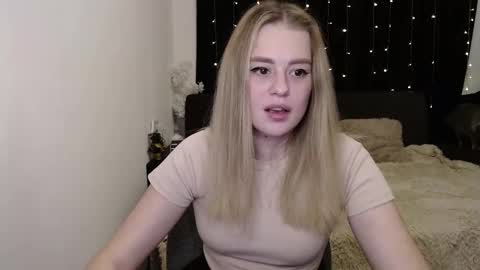 sofia_rosemary online show from 12/22/24, 01:05