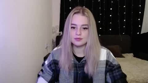 sofia_rosemary online show from 12/04/24, 11:41