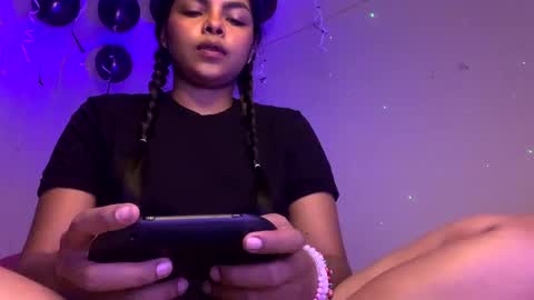 Danna Sofia online show from 11/30/24, 12:07