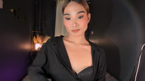 lingyen69- ON IG online show from 11/29/24, 02:39