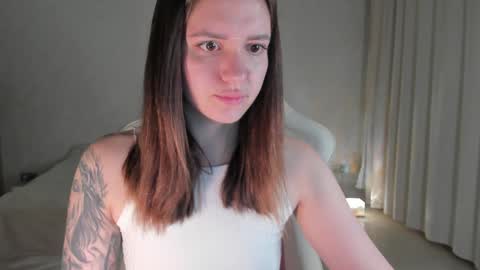 sonia_moon_ online show from 12/04/24, 01:12